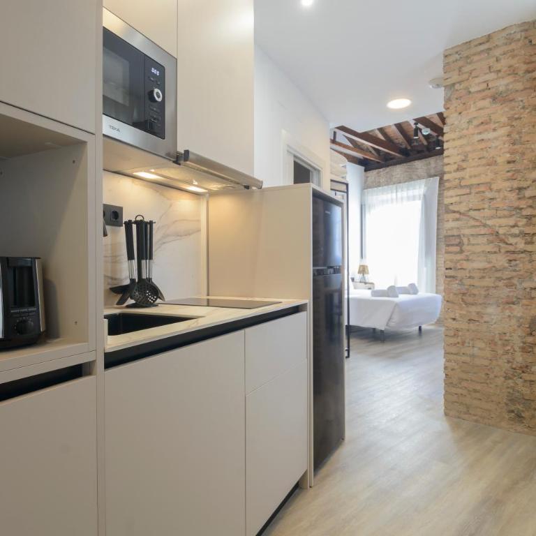 Escolástica Suites Centro - Studio with Terrace - 9