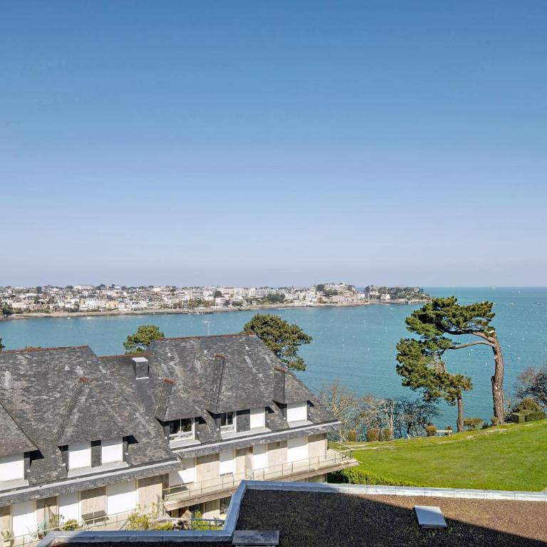 La Ronceray - Appartement 2 Chambres avec Balcon et Vue sur la Mer - 1