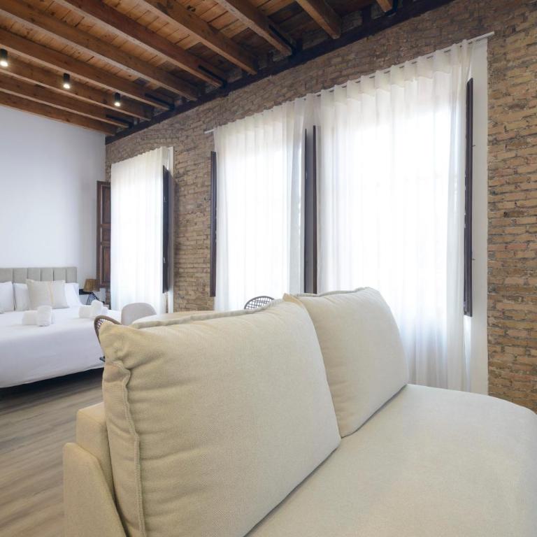 Escolástica Suites Centro - Studio with Balcony - 10