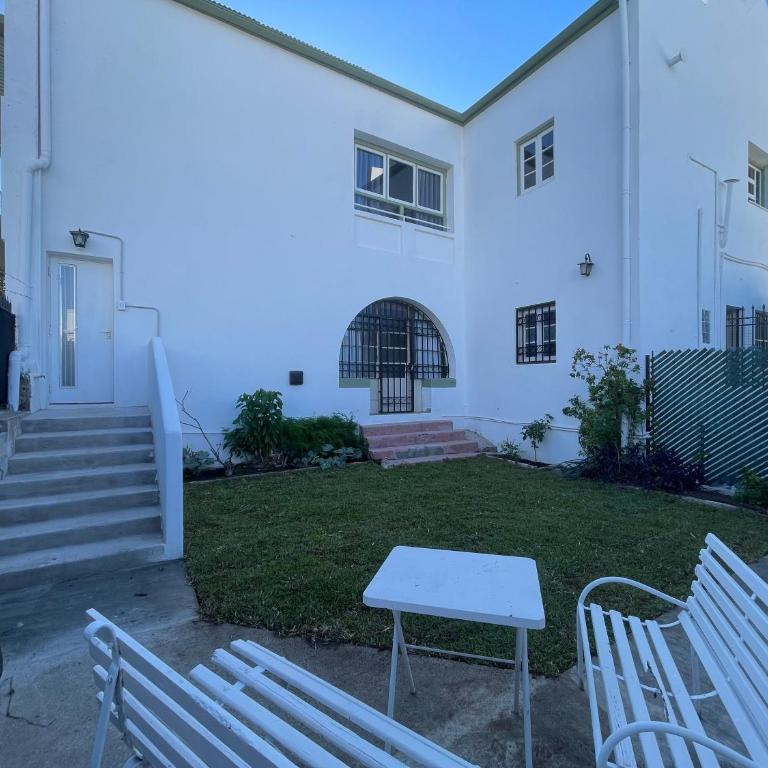 Catalina House - Quadruple Room with Private Bathroom - 17