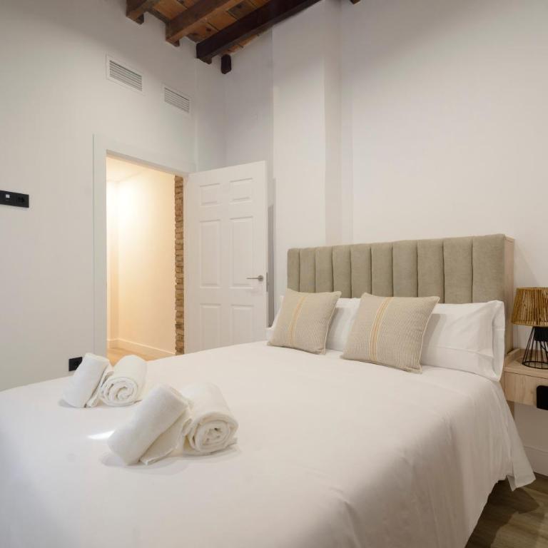 Escolástica Suites Centro - Two-Bedroom Apartment with Balcony - 9