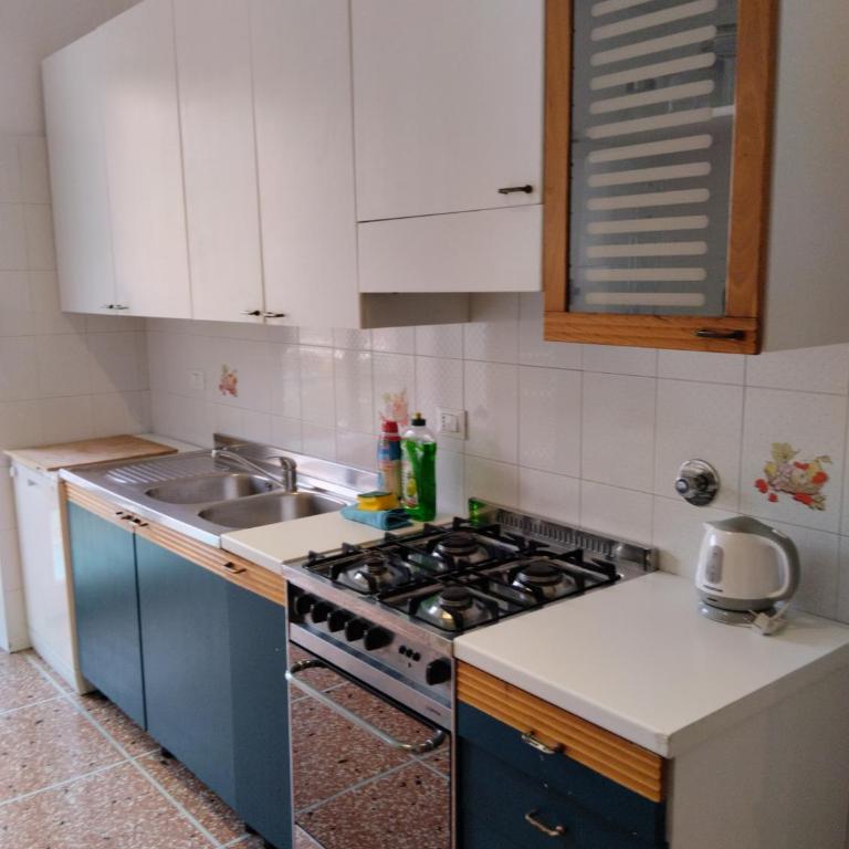 Great holiday appartamento moderno comodo a centro e spiagge - Apartment mit 1 Schlafzimmer - 8