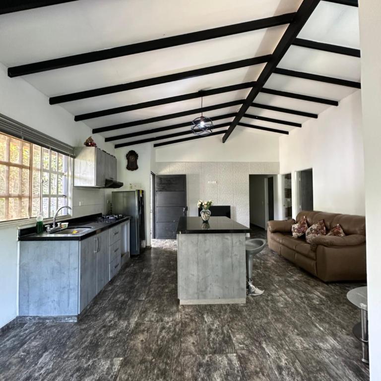 Casa Campestre acogedora y con aventura al alcance - Casa - 2
