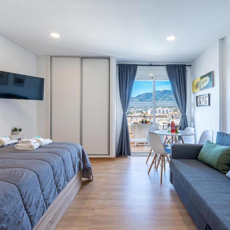 Vistas al mar y piscina Ático en Benalmádena cerca a la playa - Apartamento de 1 dormitorio - 16