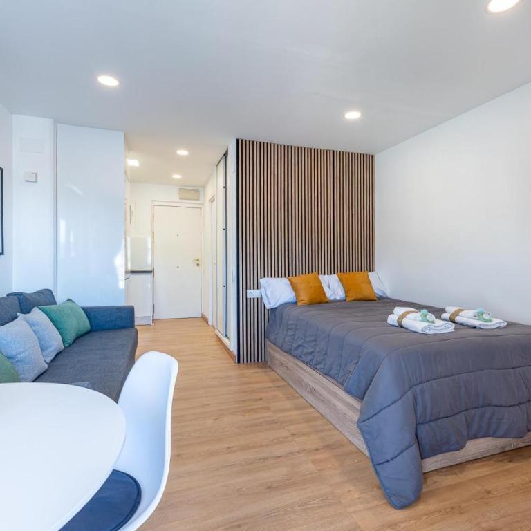 Vistas al mar y piscina Ático en Benalmádena cerca a la playa - Apartamento de 1 dormitorio - 14