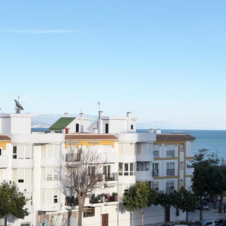 Centrico y luminoso apartamento en Torremolinos - Apartamento de 1 dormitorio - 2