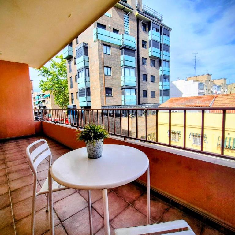 Apartamentos Alcalá - One-Bedroom Apartment with View - 16