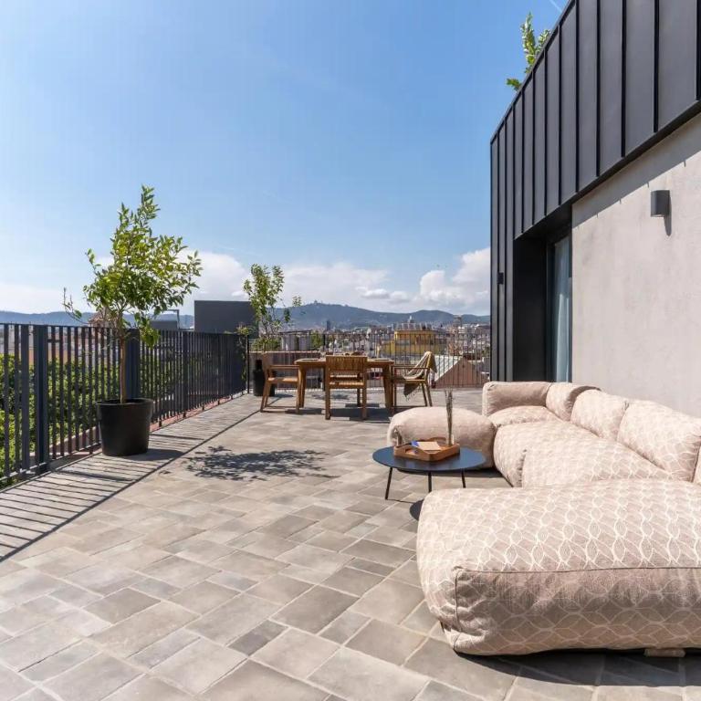 master La Rambla - One Bedroom Apartment with Large Terrace - 1