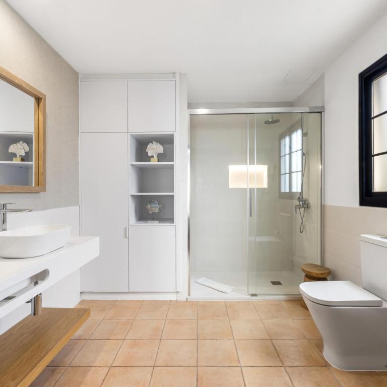 Lanzarote Villa Volcan 10- Private Heated Pool - Two-Bedroom Villa - 17