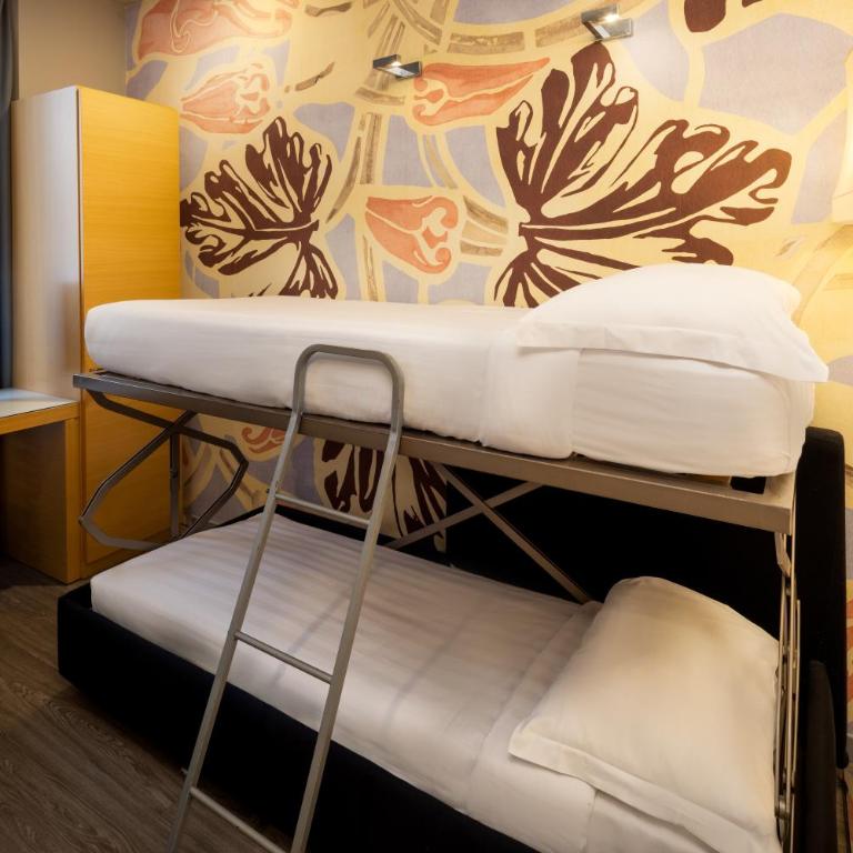 Holiday Inn Milan Garibaldi Station by IHG - Camera Queen Premium con Letto a Castello - 4