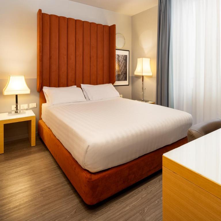 Holiday Inn Milan Garibaldi Station by IHG - Camera Premium - 1