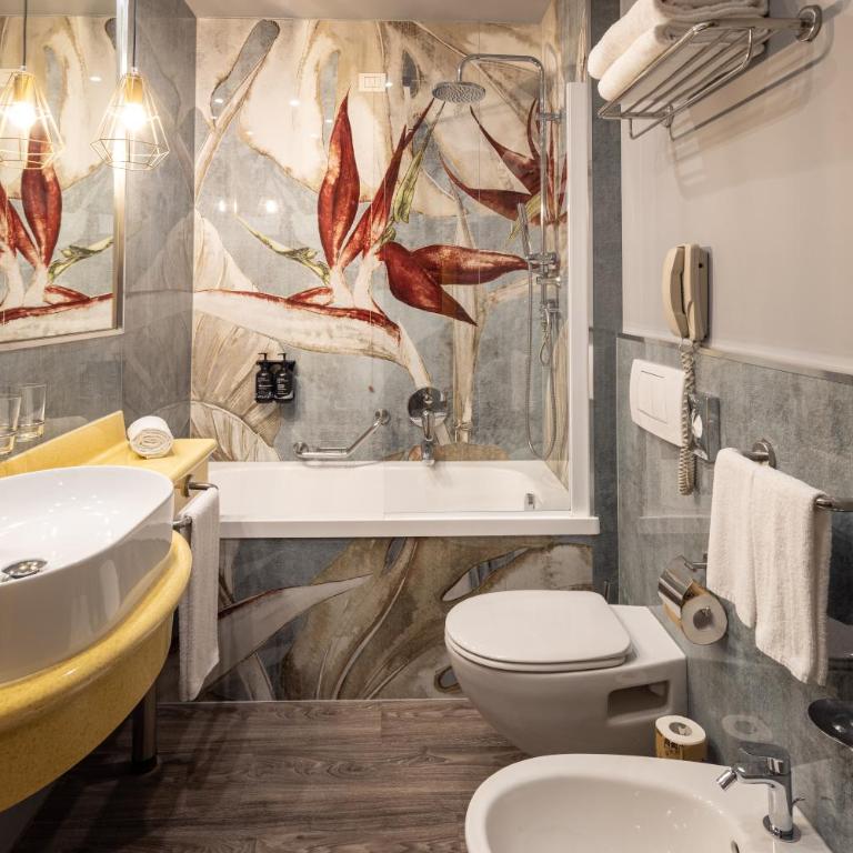 Holiday Inn Milan Garibaldi Station by IHG - Camera Premium - 5