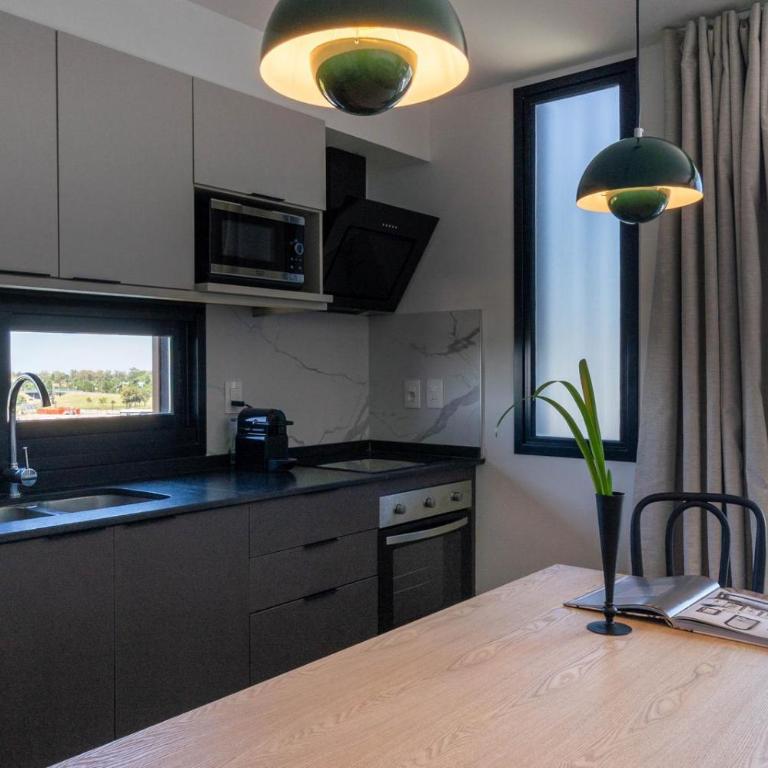 Lake Life Exclusivo apartamento en Parque Miramar - Two-Bedroom Apartment - 3