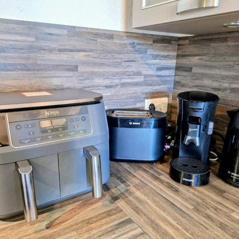 Appartement lumineux avec terrasse Plage et centre à pied Parking gratuit - Apartment mit 1 Schlafzimmer und Terrasse - 6