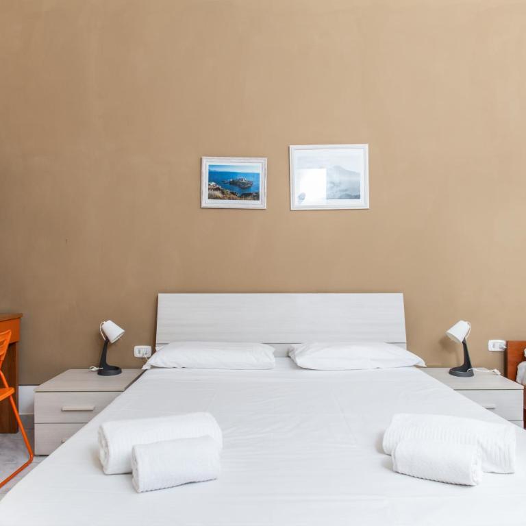 Just a Perfect Stay By Dimorra - Two-Bedroom Apartment - 3