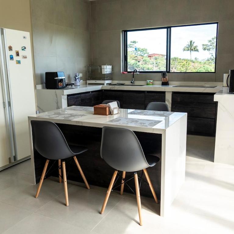 Family Vacation Silva Vega - Three-Bedroom Villa - 11