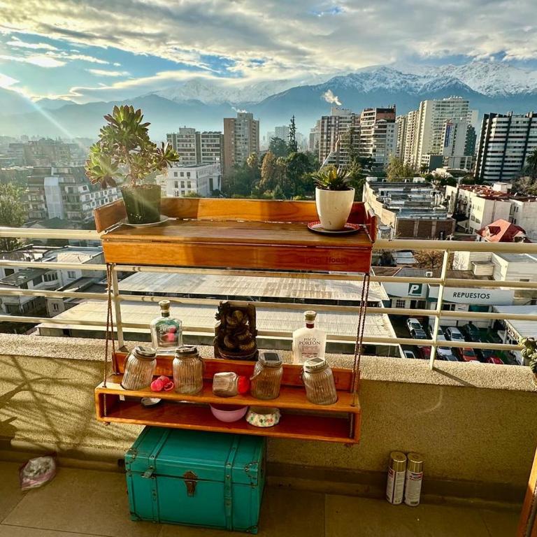 Dpto a pasos de Plaza Ñuñoa, Moderno y full equipado, con Vista cordillera y estacionamiento propio - Two-Bedroom Apartment with Mountain View - 2