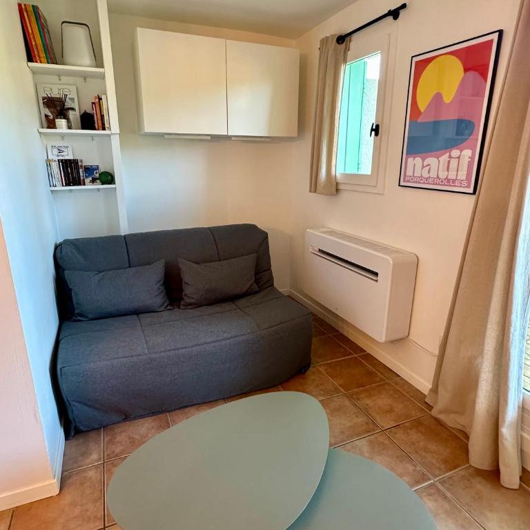 Mazet vue mer et piscine chauffée - One-Bedroom Apartment - Non-Smoking - 13