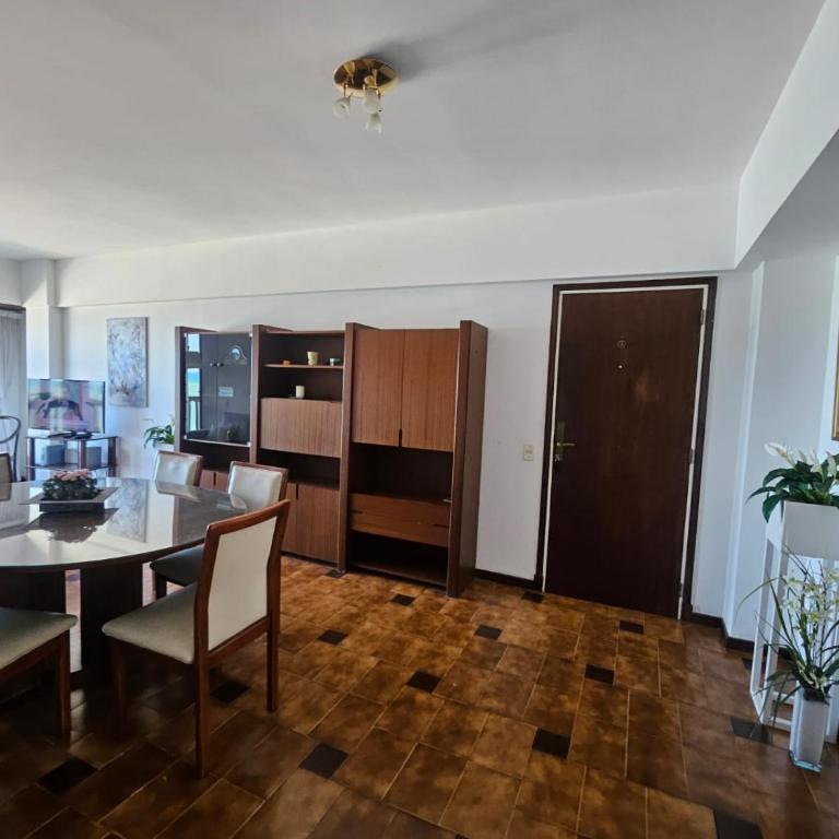 Departamento frente a Playa Grande con pileta y cochera - Vista espectacular - Two-Bedroom Deluxe Apartment with Ocean View - 12