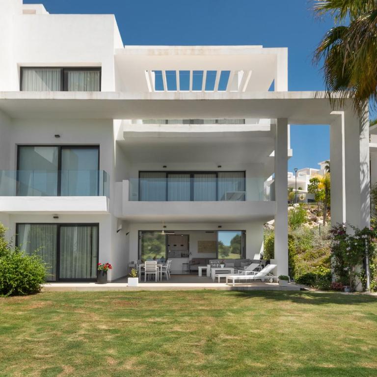 Panoramic Views and Large Garden in Atalaya Hills - Apartamento de 3 dormitorios con vistas - 2