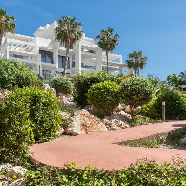 Panoramic Views and Large Garden in Atalaya Hills - Apartamento de 3 dormitorios con vistas - 25