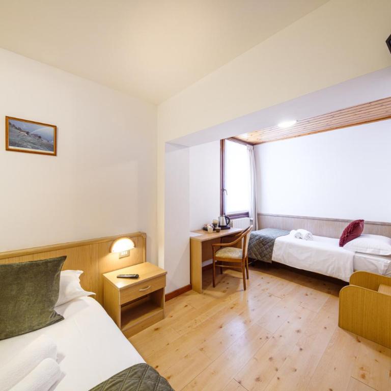 Hotel Ambassador Bormio - Camera Tripla - 1
