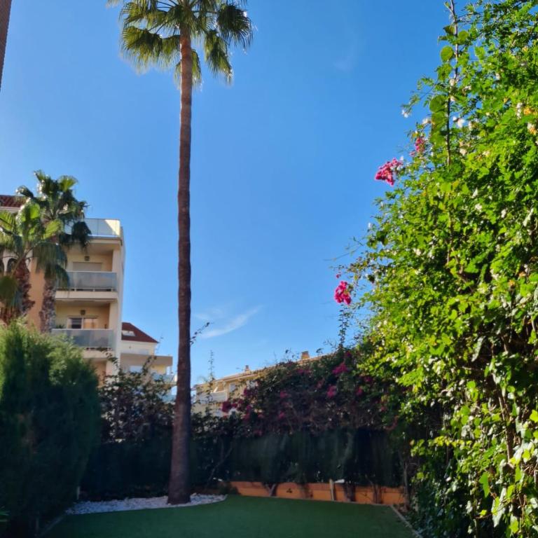Jardín, piscina y playa - Apartamento de 2 dormitorios con vistas al jardín - 9