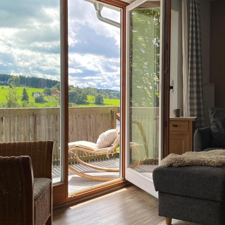 Bei uns im Allgäu - Ferienwohnungen für Erholung und Aktivität - Apartment mit Balkon - 3