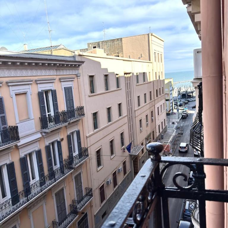 Your Home, a beautiful view - Appartamento con Vista Mare - 10