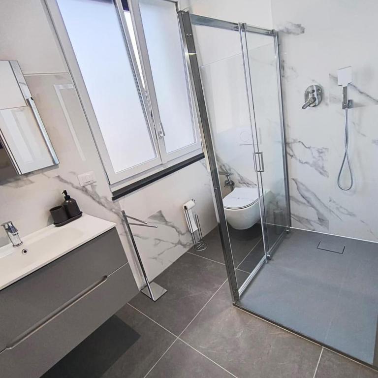 Il Sogno - Quadruple Room with Lake View (No Spa Bath) - 4