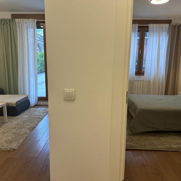 Garden Escape Zemun - One-Bedroom Apartment with Garden - 19
