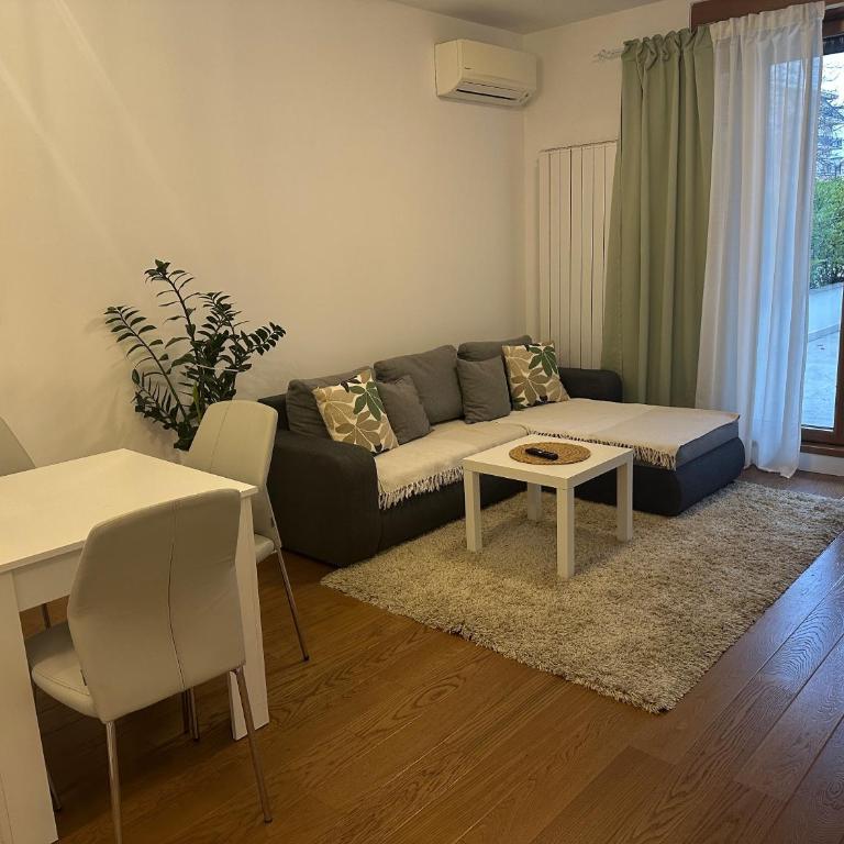 Garden Escape Zemun - One-Bedroom Apartment with Garden - 11