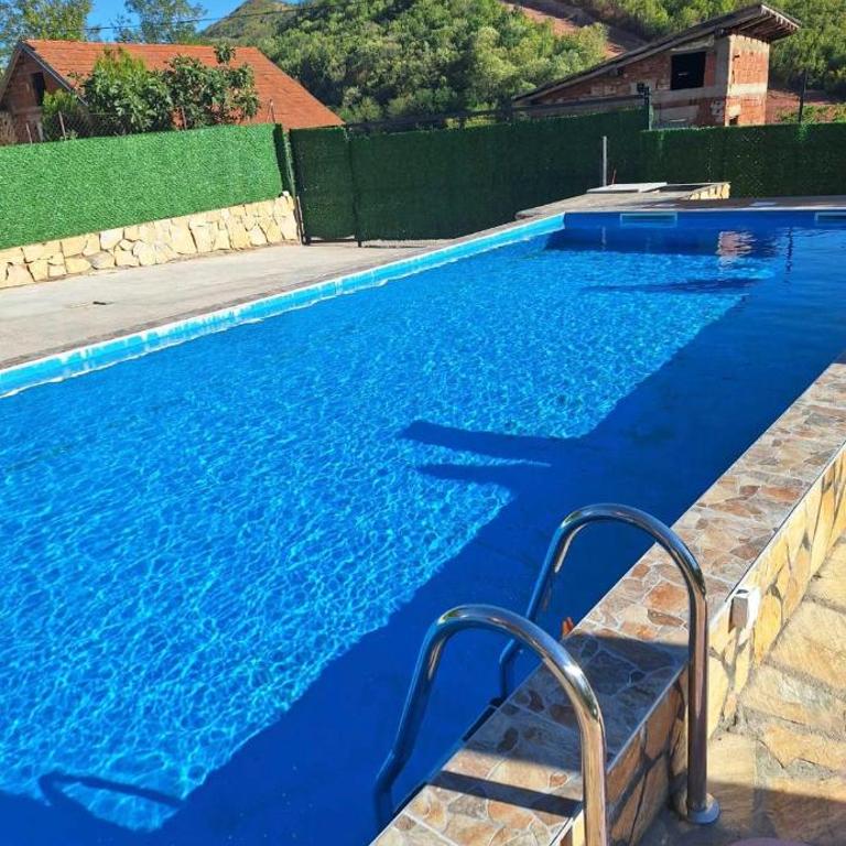 Bazen Jelasnica - Three-Bedroom Villa - 7