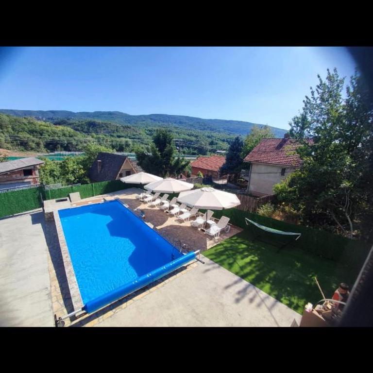 Bazen Jelasnica - Three-Bedroom Villa - 20