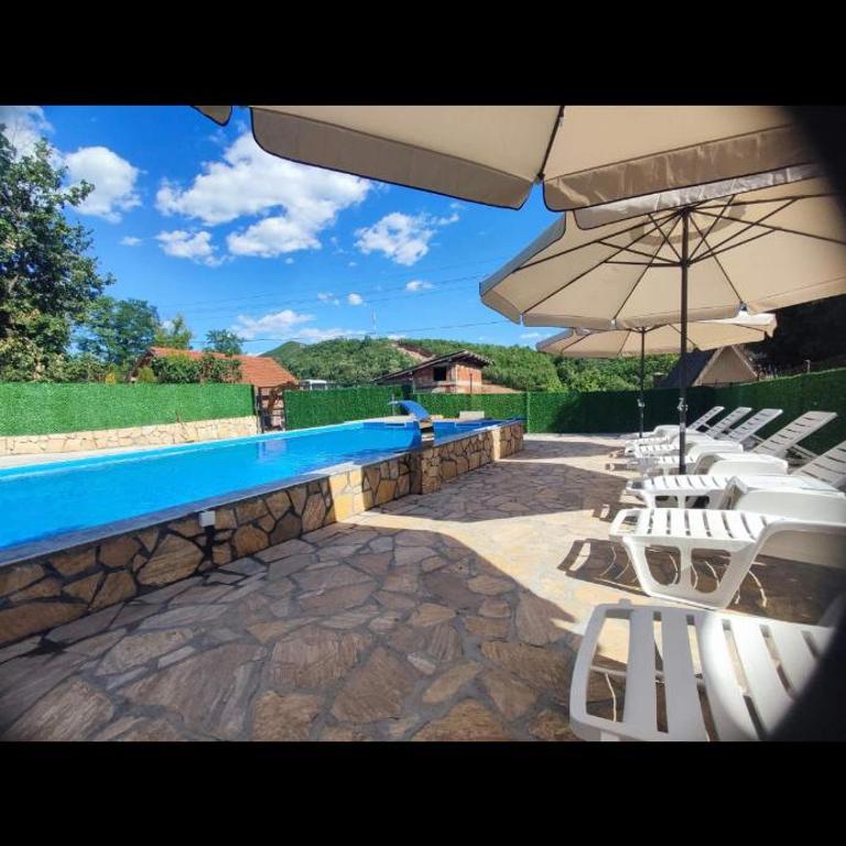 Bazen Jelasnica - Three-Bedroom Villa - 31