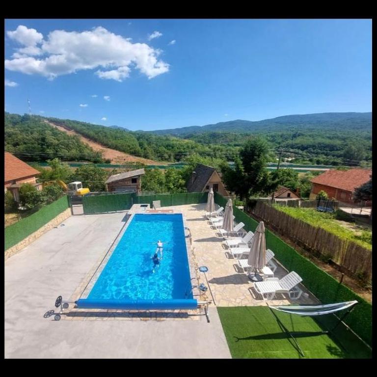 Bazen Jelasnica - Three-Bedroom Villa - 32