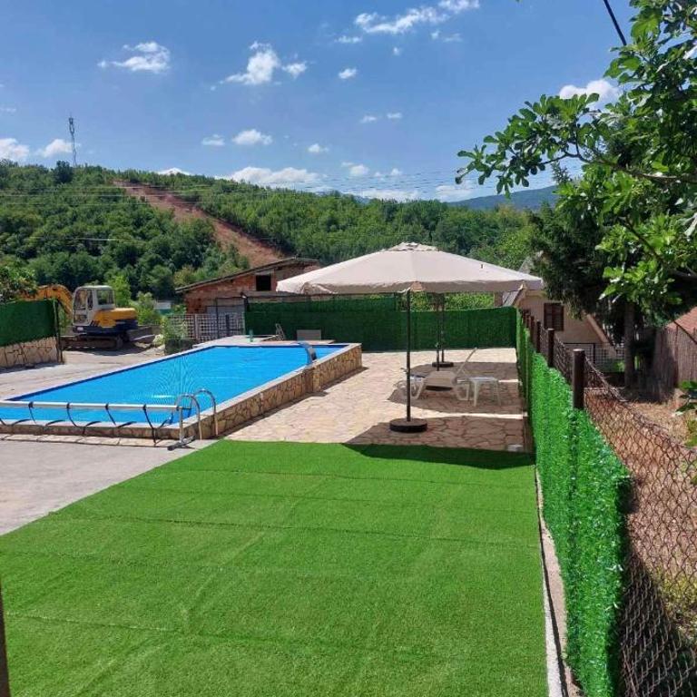 Bazen Jelasnica - Three-Bedroom Villa - 45