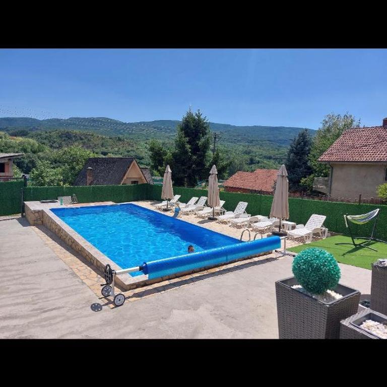 Bazen Jelasnica - Three-Bedroom Villa - 47