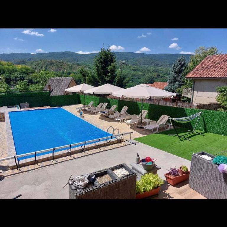 Bazen Jelasnica - Three-Bedroom Villa - 49