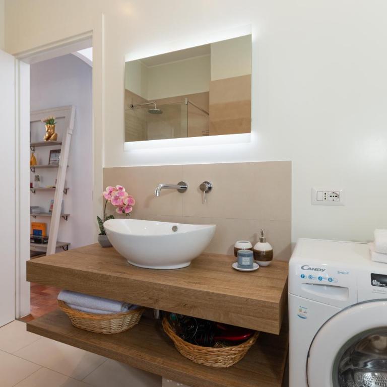ArtStay Apt Stazione Centrale, 5 Piano, No Ascensore - Appartamento con 2 Camere da Letto - 32