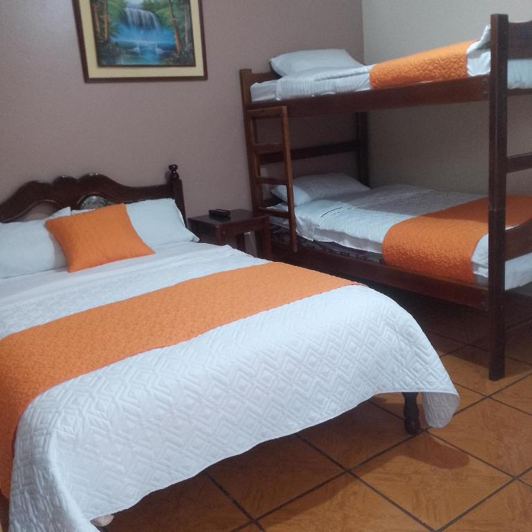 Hostal casa Posada - Quadruple Room - 1