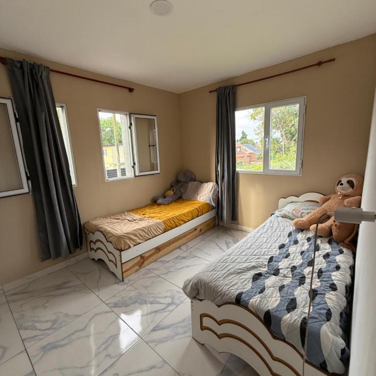 Alquilo casa por día a 10 cuadras del mar zona sur , 2 habitaciones cocina comedor baño entrada para auto , parrilla, para 6 personas - One-Bedroom House - 9