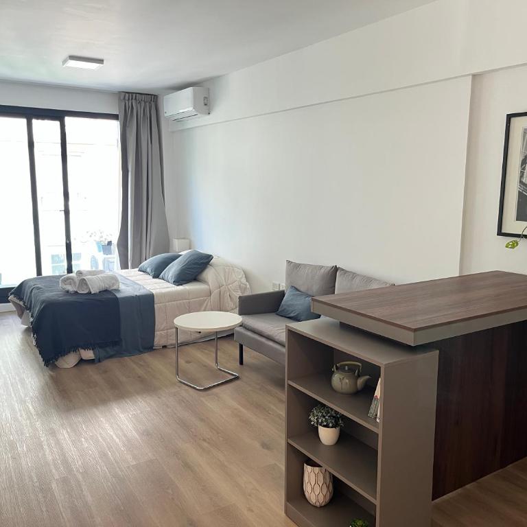 Modern apartment with balcony and desk for students - Apartamento con balcón - 3