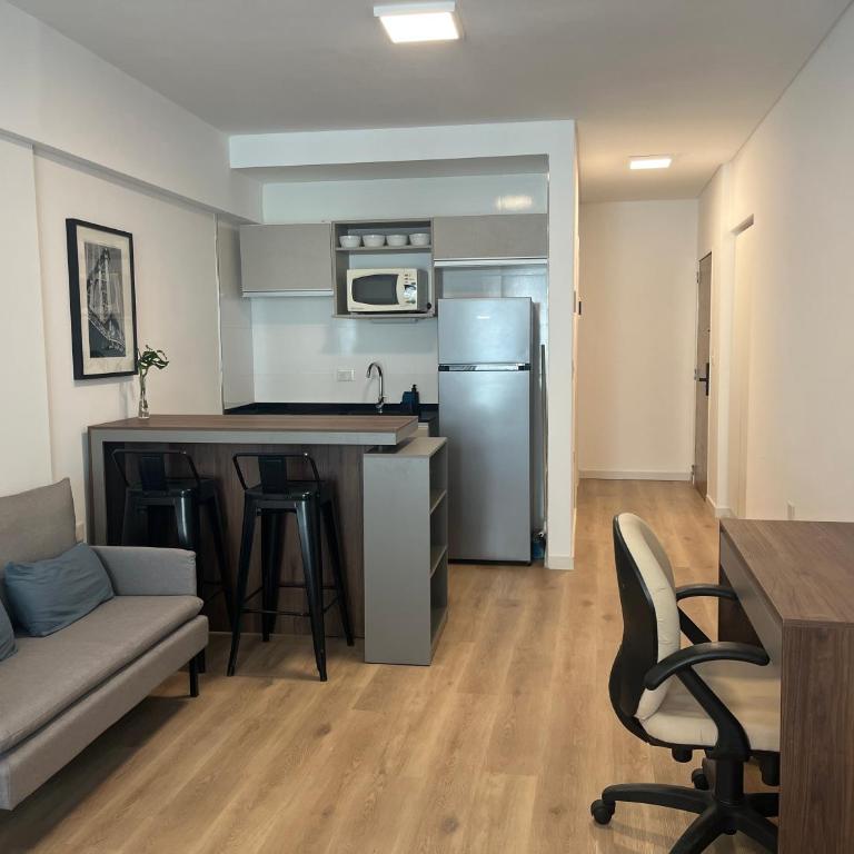 Modern apartment with balcony and desk for students - Apartamento con balcón - 16