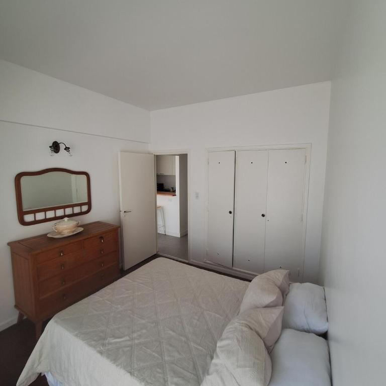 Residencia San Martin - 2 ambientes - Centro Mar del Plata - One-Bedroom Apartment - 12