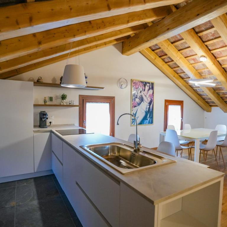 Alla Rocca Storica Zefiro - Appartamento con 2 Camere da Letto e con Vista - 5