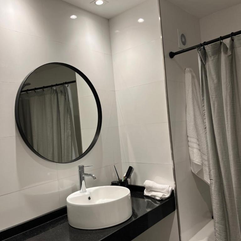 Modern apartment with balcony and desk for students - Apartamento con balcón - 54