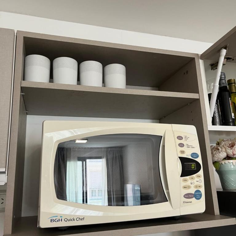 Modern apartment with balcony and desk for students - Apartamento con balcón - 50