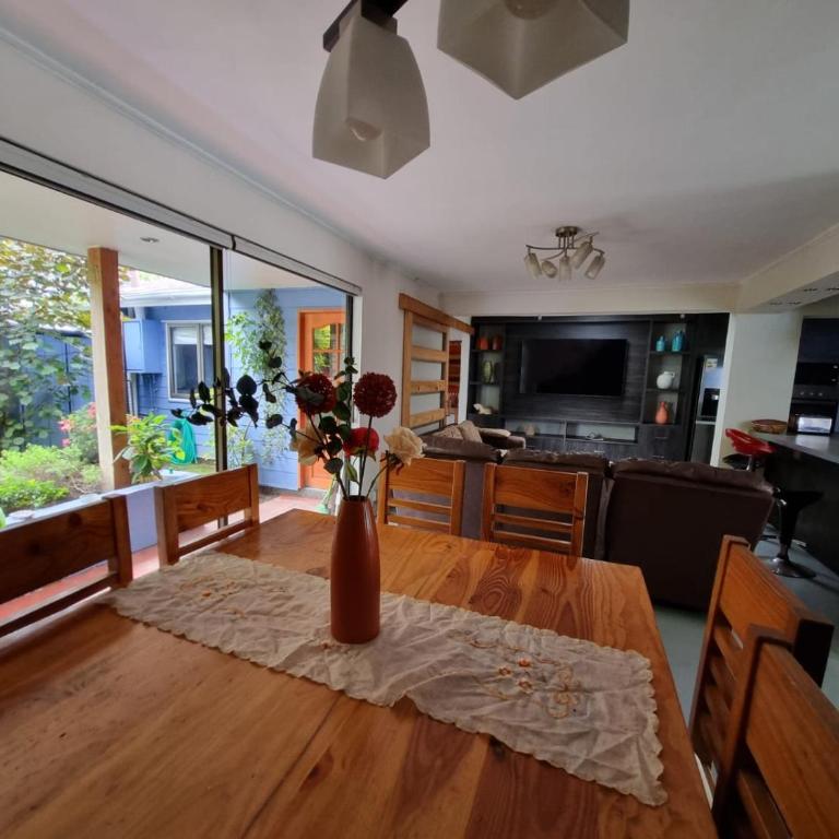 Casa celeste - Three-Bedroom Home - 10