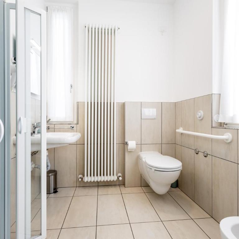 Le Sabbie B&B - Camere in villino a 50mt dal mare - Camera Matrimoniale con Accesso Disabili - 8